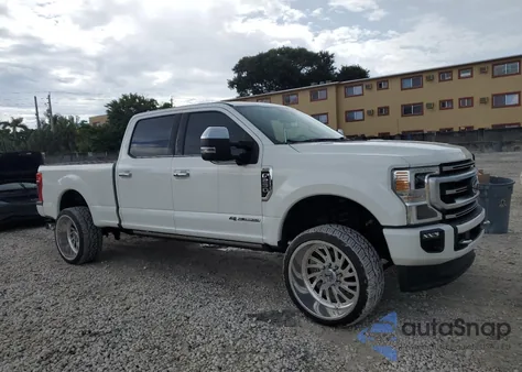 2022 Ford F250 Super Duty z USA, uszkodzony, nr VIN 1FT8W2BT2NEF44661